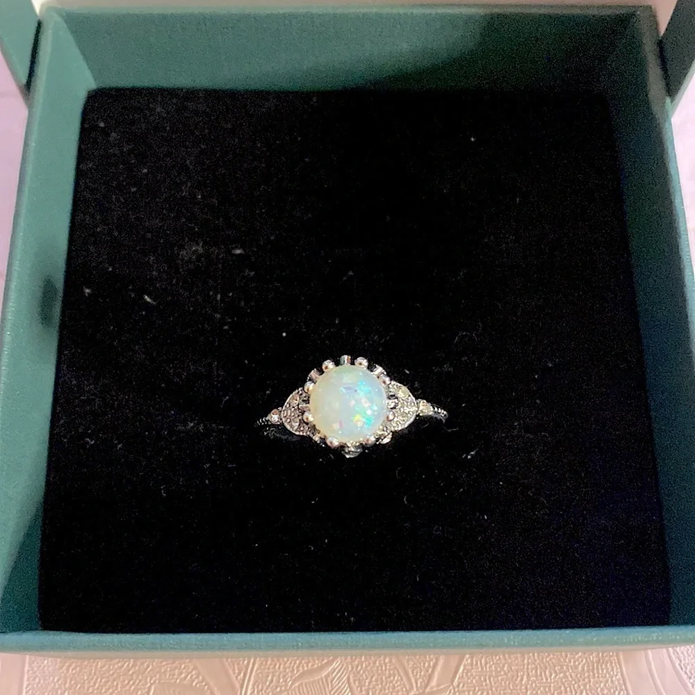 🌹 Silver Opalescent Pearl Stone Ring 🌹 8 NWT - Picture 6 of 14
